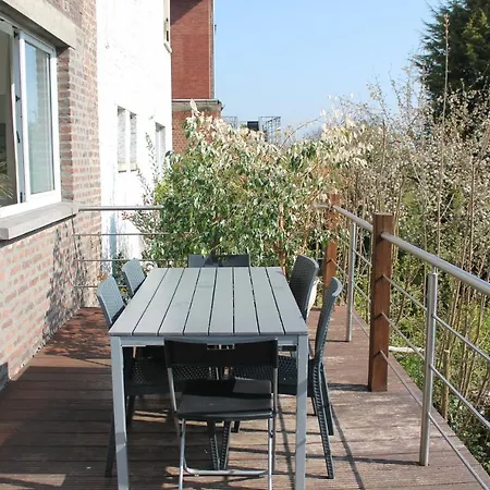 Escape - Terrace & Guillemins Proximity