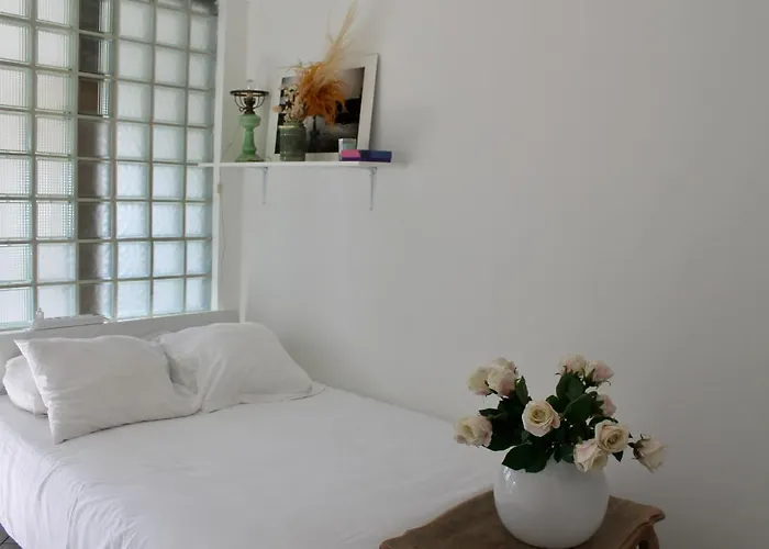 Escape - Terrace & Guillemins Proximity Lüttich