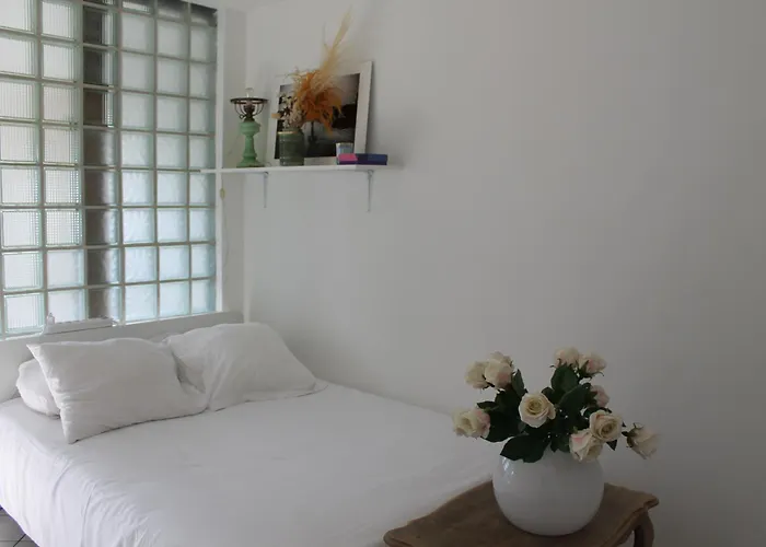 Escape - Terrace & Guillemins Proximity Lüttich